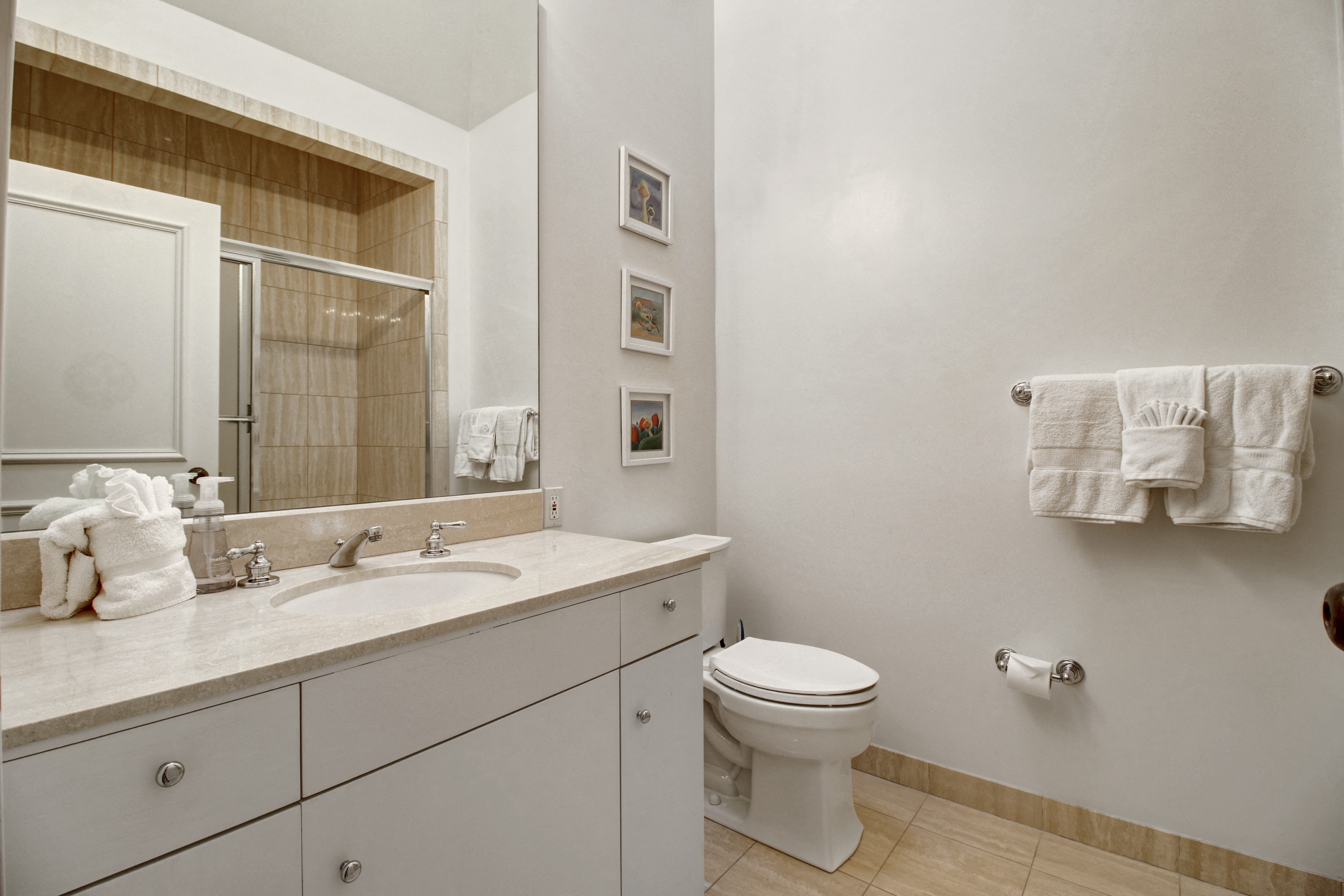 Gallery Photo 19